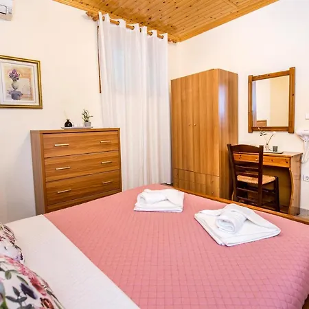 Anthi Guest house
